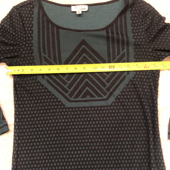 Max Studio 3/4 sleeve round neck tunic top green & black pattern Size XS - Picture 14 of 16